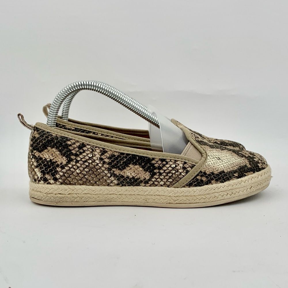 Clarks Snakeskin Espadrille Flats Size 8 Slip On Comfort Neutral Python Print